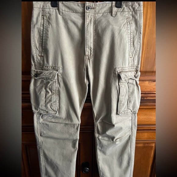 Levi’s beige cargo pants men’s size 34” - Picture 2 of 14